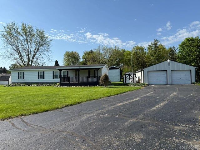 5455 Monticello Drive, Lapeer city