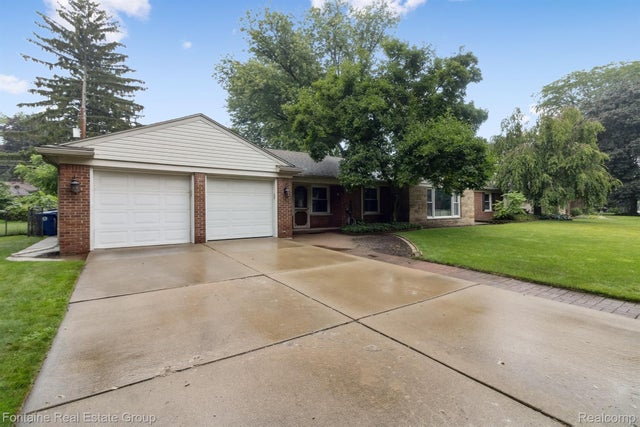 14355 Brady, Redford charter township