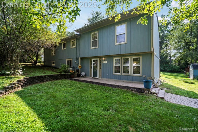 2903 Woodbury Street, Commerce charter township