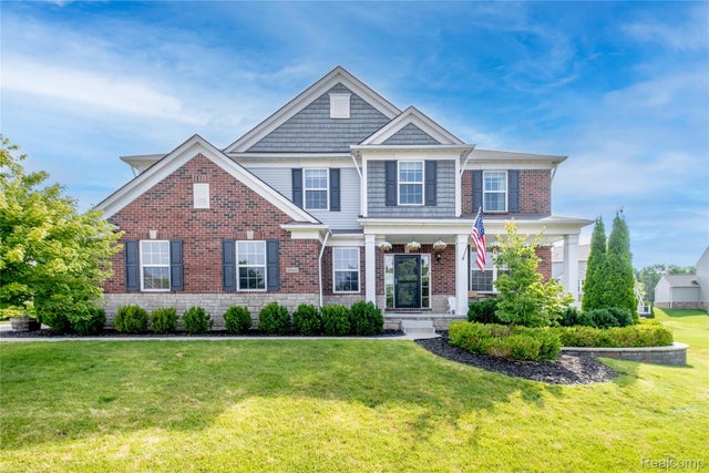 25000 Carriage Lane, South Lyon city