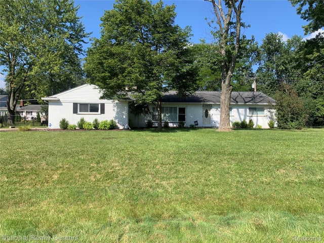 23695 E Newell Circle, Farmington city
