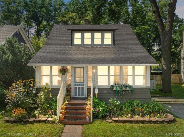 33731 Shiawassee Street, Farmington city