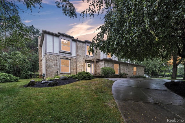 31037 N Park Drive, Farmington city