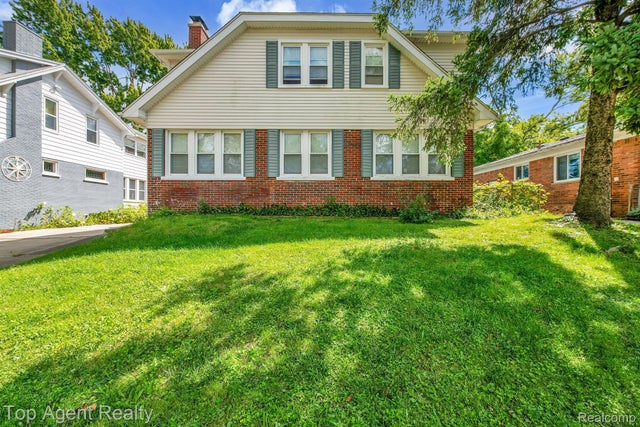 136 Alice Avenue, Bloomfield charter township