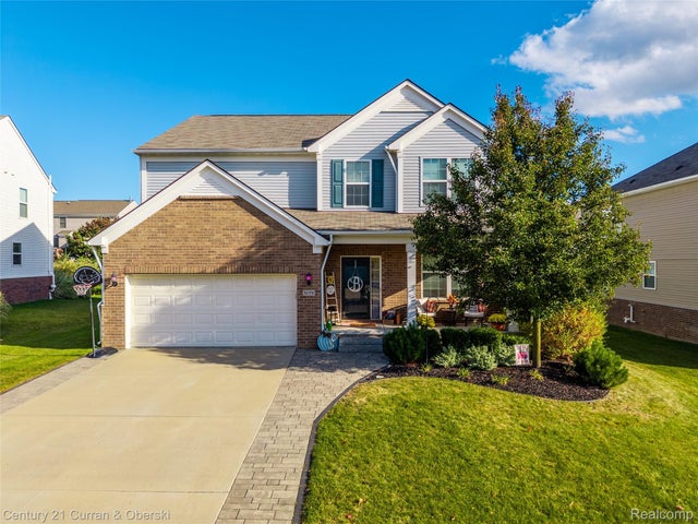 30178 Macintosh Lane, Lyon charter township