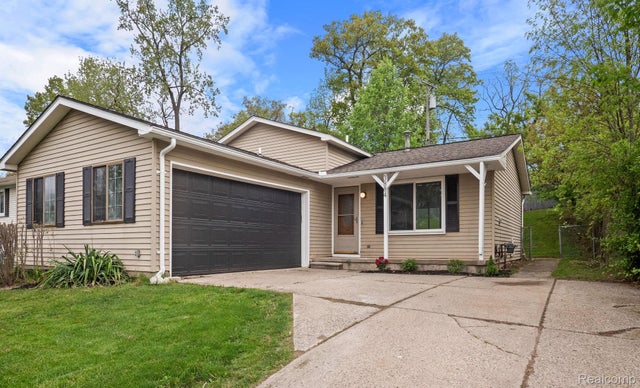 3884 Cass Elizabeth Road, Waterford charter township