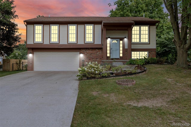 22530 Sheridan Road, Novi city