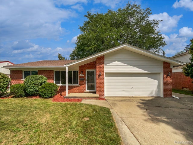 14292 Hubbell Street, Livonia city