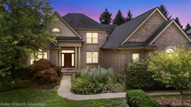 47611 Manorwood Drive, Northville city