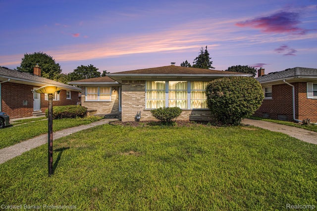 14248 Dixie, Redford charter township