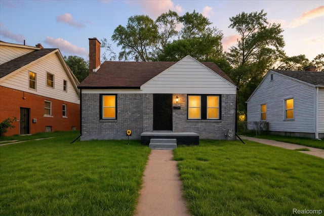 15876 Burt Road, Detroit city