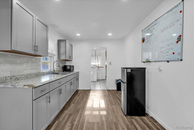 6837 Middlebelt Road, Romulus city