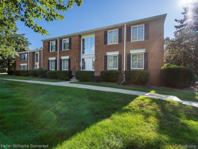 773 E Fox Hills Drive, Bloomfield Hills city