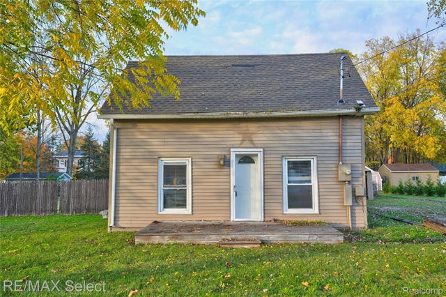 631 Center Street, Chesaning village