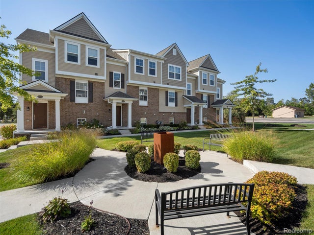 4929 Treeside Lane, Troy city