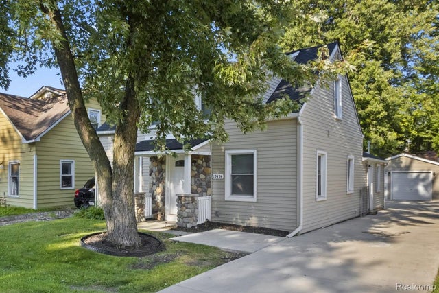 19424 Inkster Road, Redford charter township