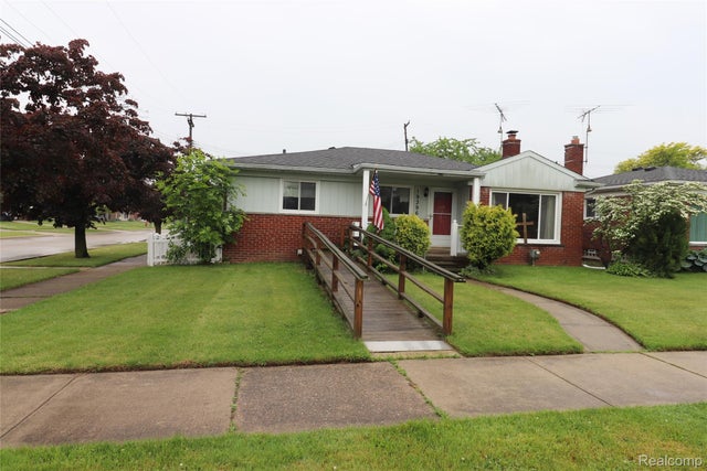 19396 Wilfred Street, Roseville city