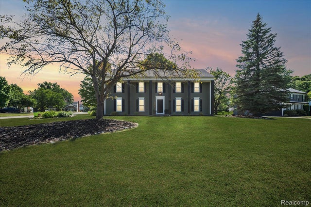 5015 Langlewood Drive, West Bloomfield charter township