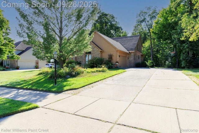 6481 Basswood Drive, Troy city