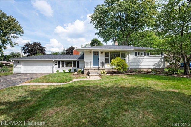1120 Orchid Street, Waterford charter township