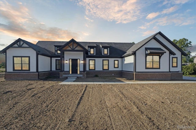 30060 Hickey Road, Chesterfield township