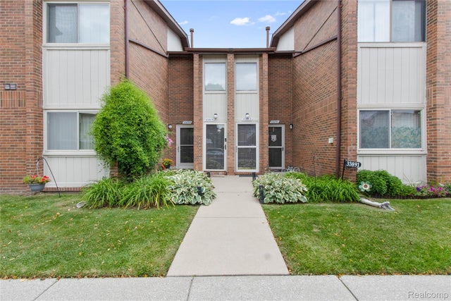 33905 Pondview Circle, Livonia city