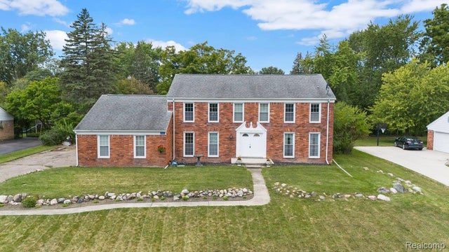 5710 Hobnail Circle, West Bloomfield charter township