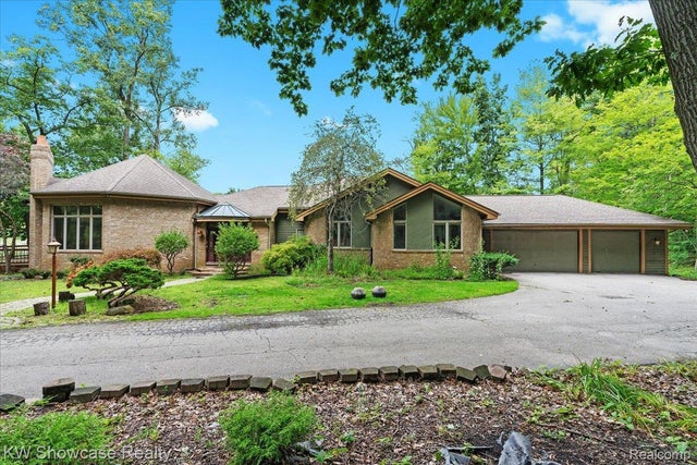 7950 Clement Road, Village of Clarkston city