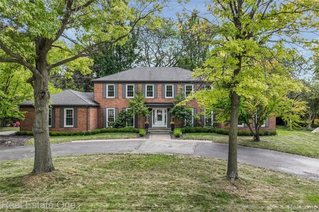 1987 Hunters Ridge Drive, Bloomfield Hills city