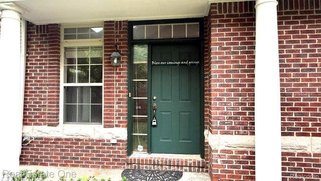 4392 Gateway Circle, West Bloomfield charter township