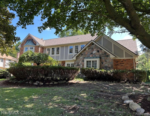 20540 Woodcreek Boulevard, Northville city