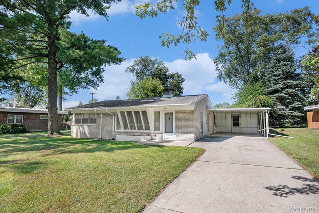 18795 Blue Skies Street, Livonia city