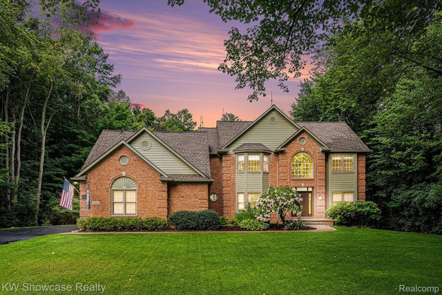 6060 Rosewood Parkway, White Lake charter township