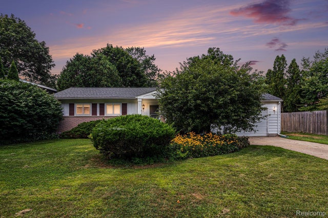 6095 Sunnydale Road, Independence charter township