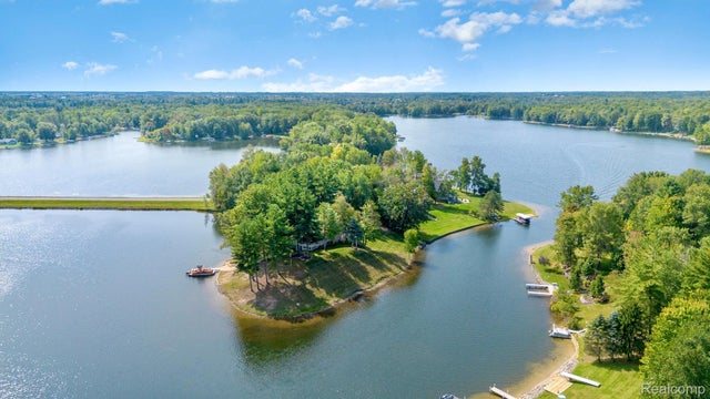 2380 Islanders Way, Gladwin city