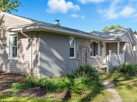 2075 Gulliver Drive, Troy city