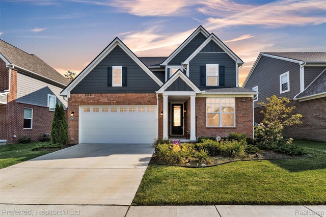45871 Spruce, Plymouth city