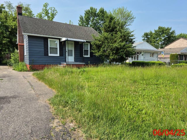 71 Biltmore Drive, Troy city