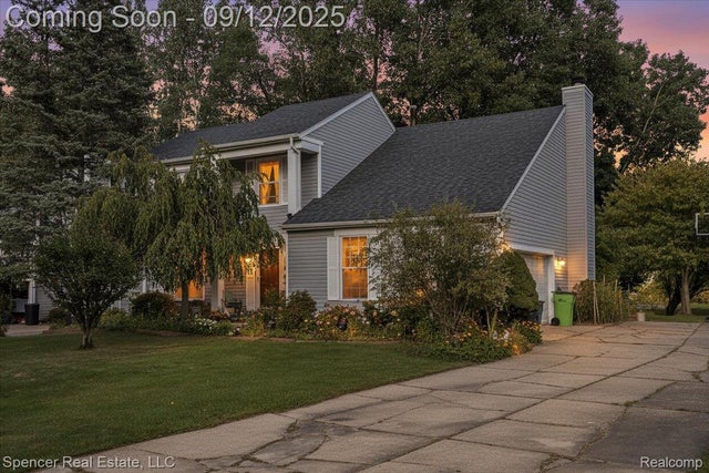1753 Dawncrest Drive, West Bloomfield charter township