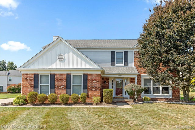 5492 Charrington Court, West Bloomfield charter township