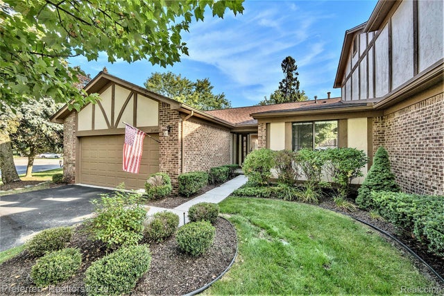 22383 Chelsea Lane, Novi city