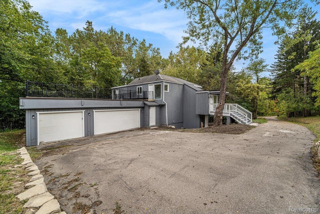 4641 Cove Road, West Bloomfield charter township