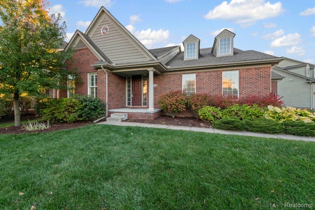 51229 Glen Hollow Avenue, Canton charter township
