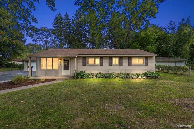 4535 Pinedale Avenue, Independence charter township