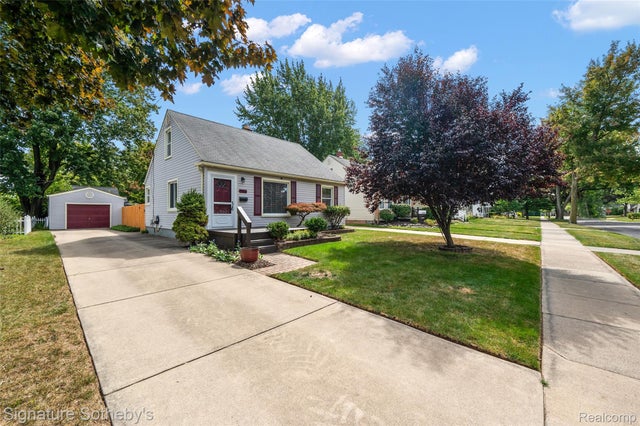 2400 Bacon Avenue, Berkley city