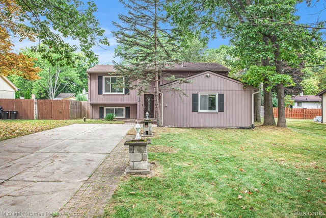3630 Fieldview Avenue, West Bloomfield charter township