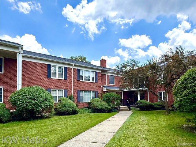 27654 E Echo Valley 132, Farmington Hills city