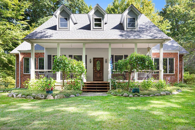 5511 Blood Road, Metamora township