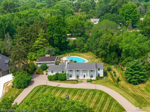 3060 Chickering Lane, Bloomfield charter township