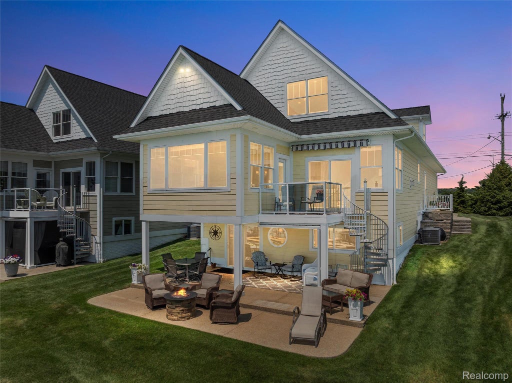 10043 Dixie Highway, Ira township